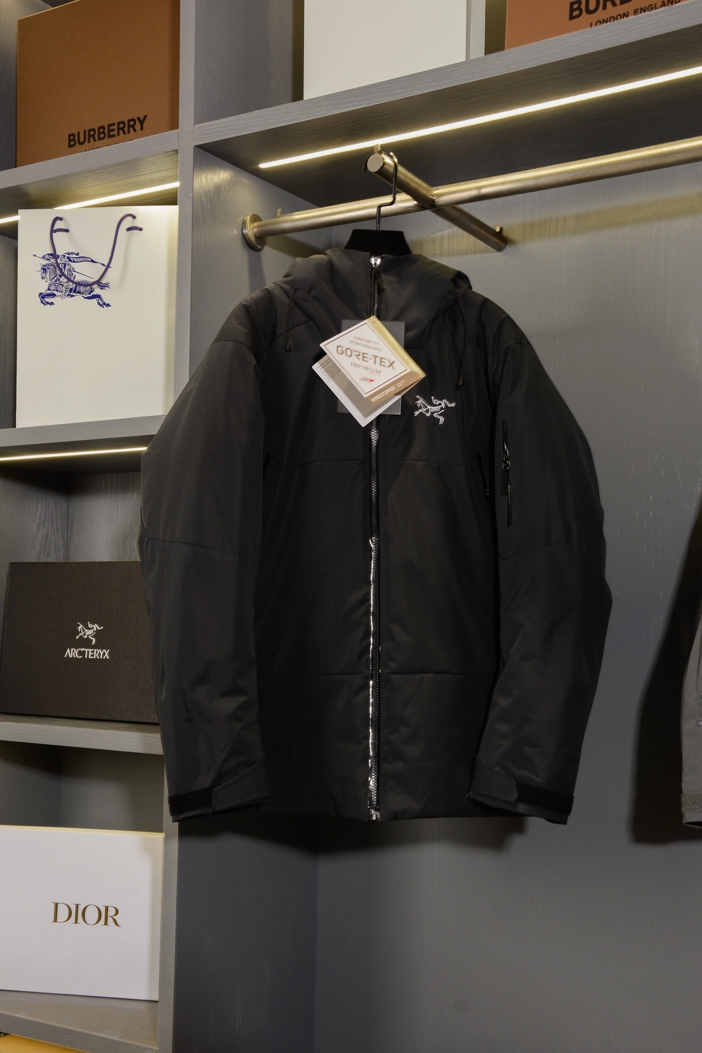 wg.luxury- 1r3t5ryx embroidery padded jacket 3colour item:E-F020H2705-3